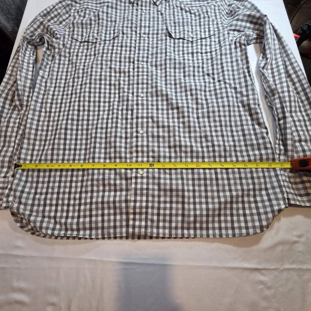 Levi's Strauss & Co Western Gray And White Checked Buttoned Western Shirt XL